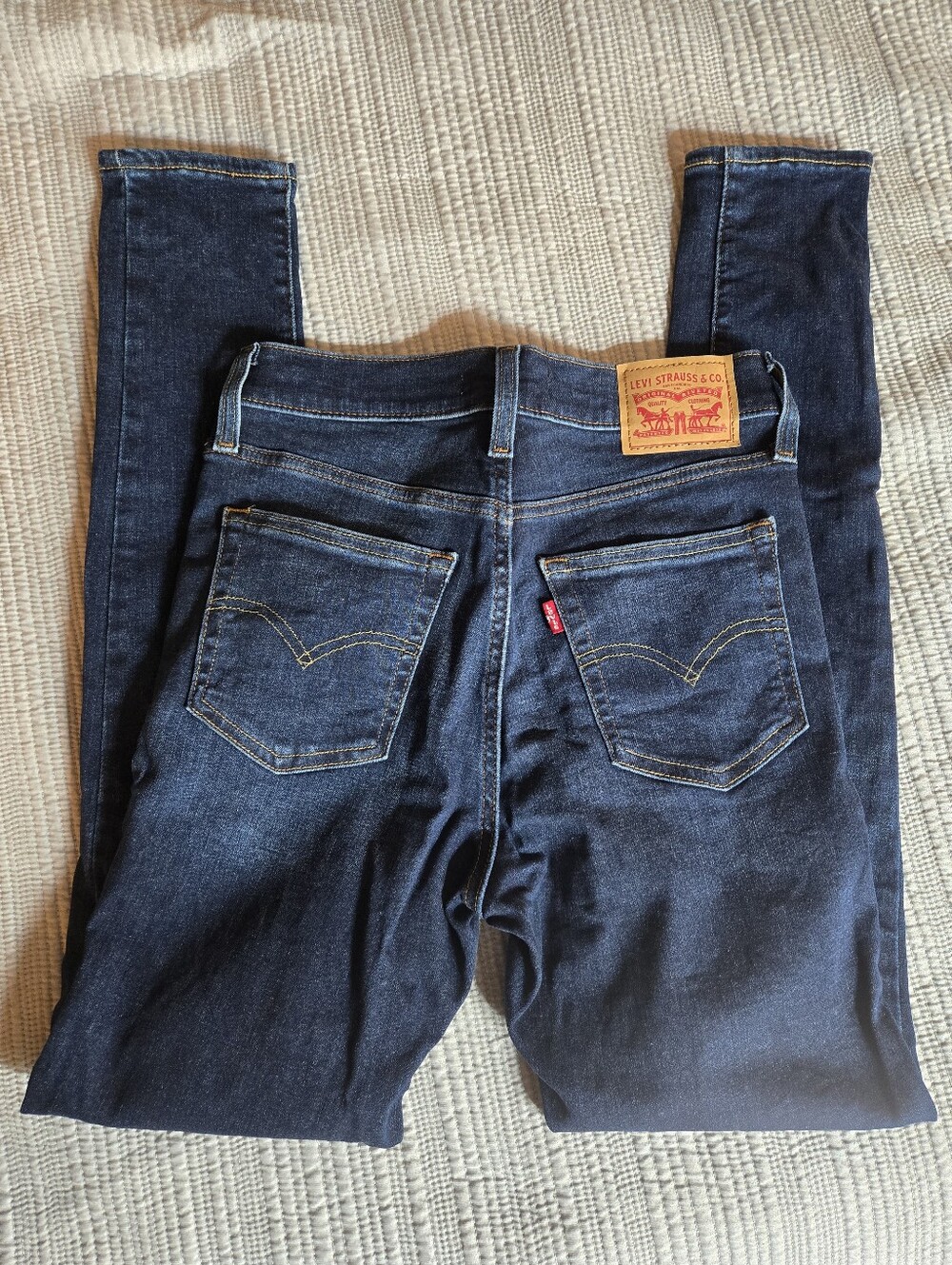 Levi's Women's Deep Indigo Skinny Jeans